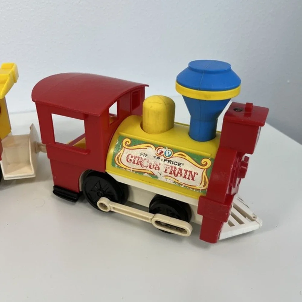 Fisher Price Family Circus Train #991 Vintage 1973 Comes with 3 Cars‎ Train Set